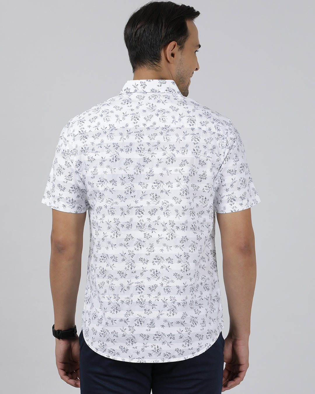 Casual White Half Sleeve Regular Fit Print Shirt with Collar for Men