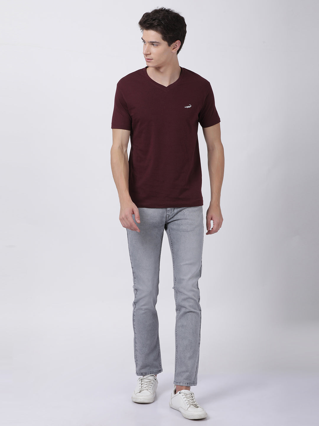 Men's Solid V Neck Half Sleeve Cotton T-Shirt - WINE
