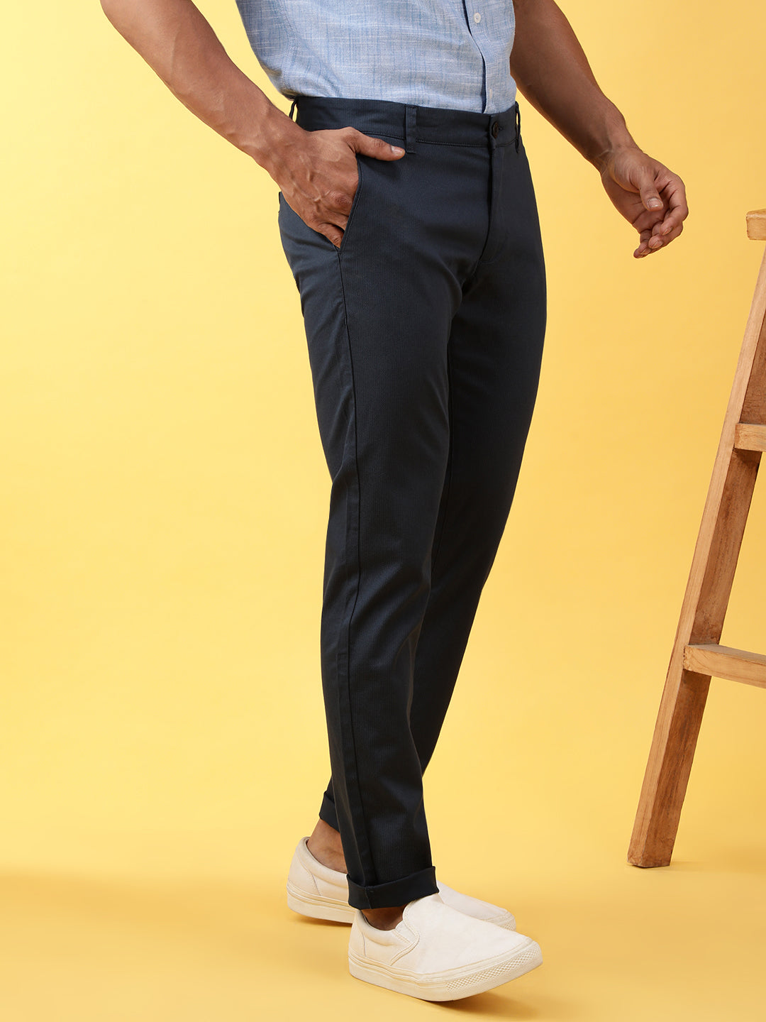 MICRO MOTIF PRINTED CHINO