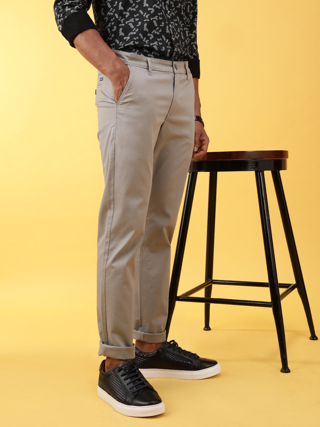 CLASSIC STRETCH GREY CHINO WITH PEACHED FABRIC