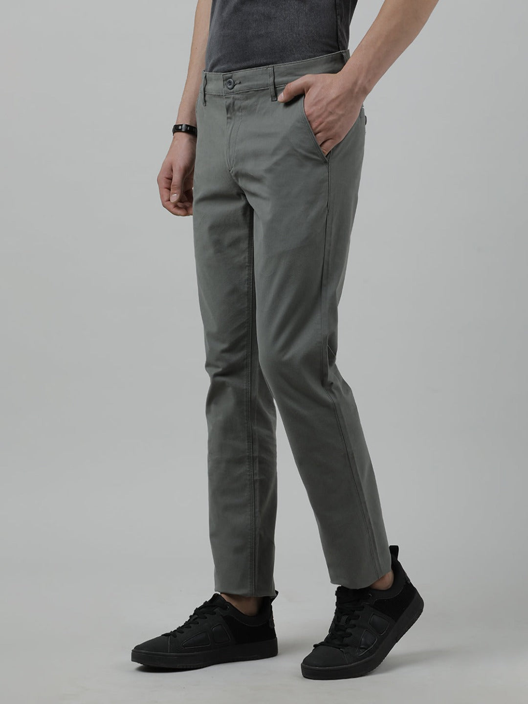 Casual Slim Fit Solid Military Green Trousers for Men