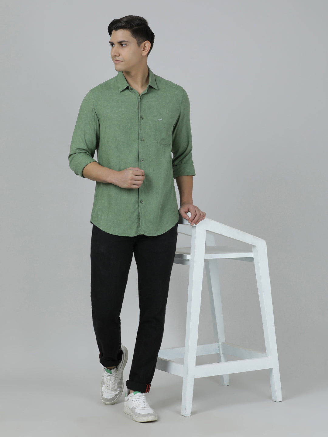 Crocodile Full Sleeve Comfort Fit Solid Dark Green Shirt with Collar