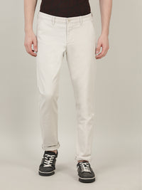 Cream Solid Slim Fit Casual Trouser