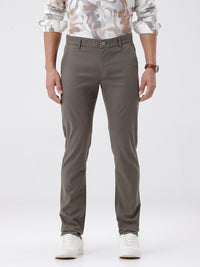 Men's Slim Fit Solid Chinos Designed For Versatile Everyday Wear