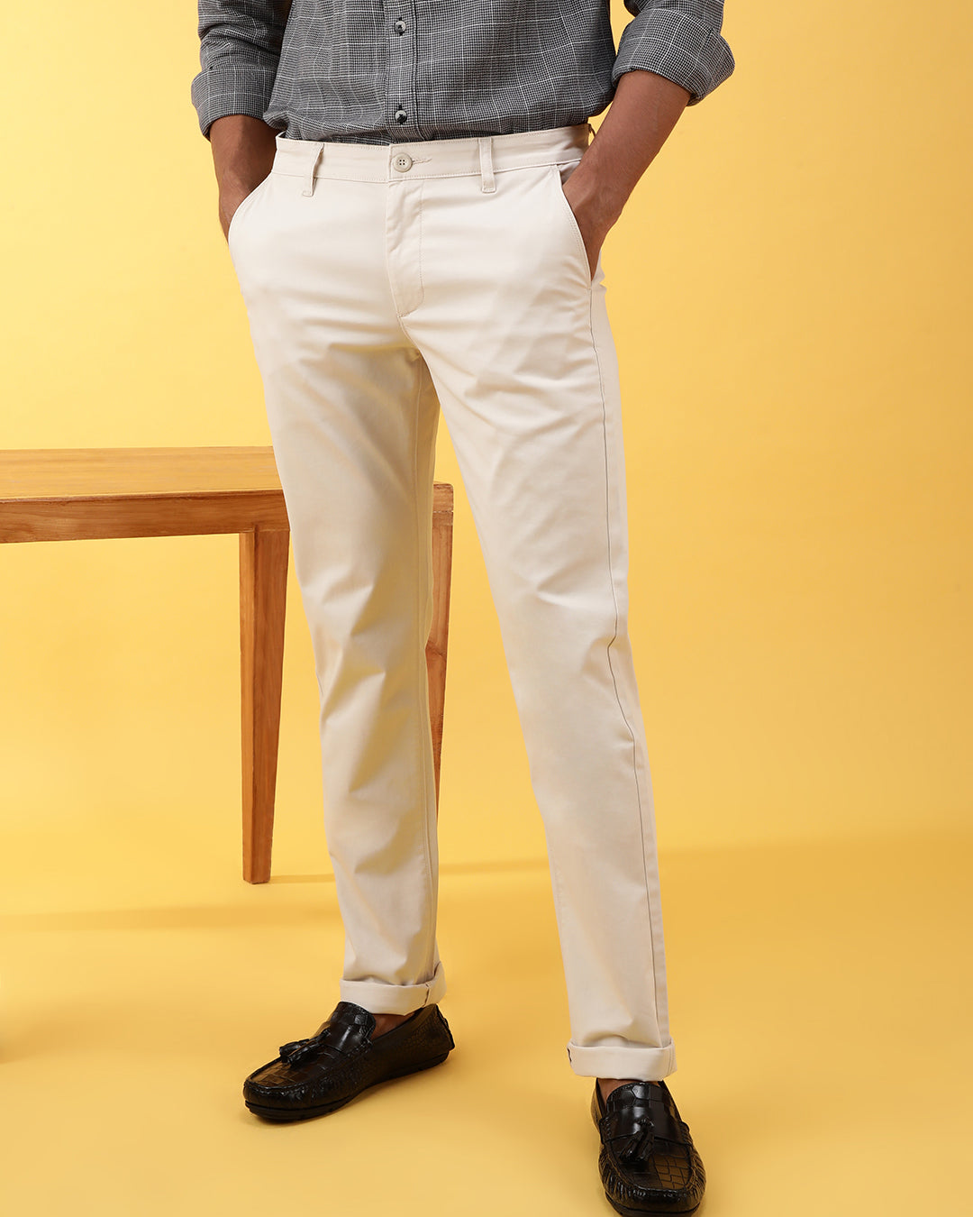 CLASSIC STRETCH LIGHT BEIGE CHINO WITH PEACHED FABRIC