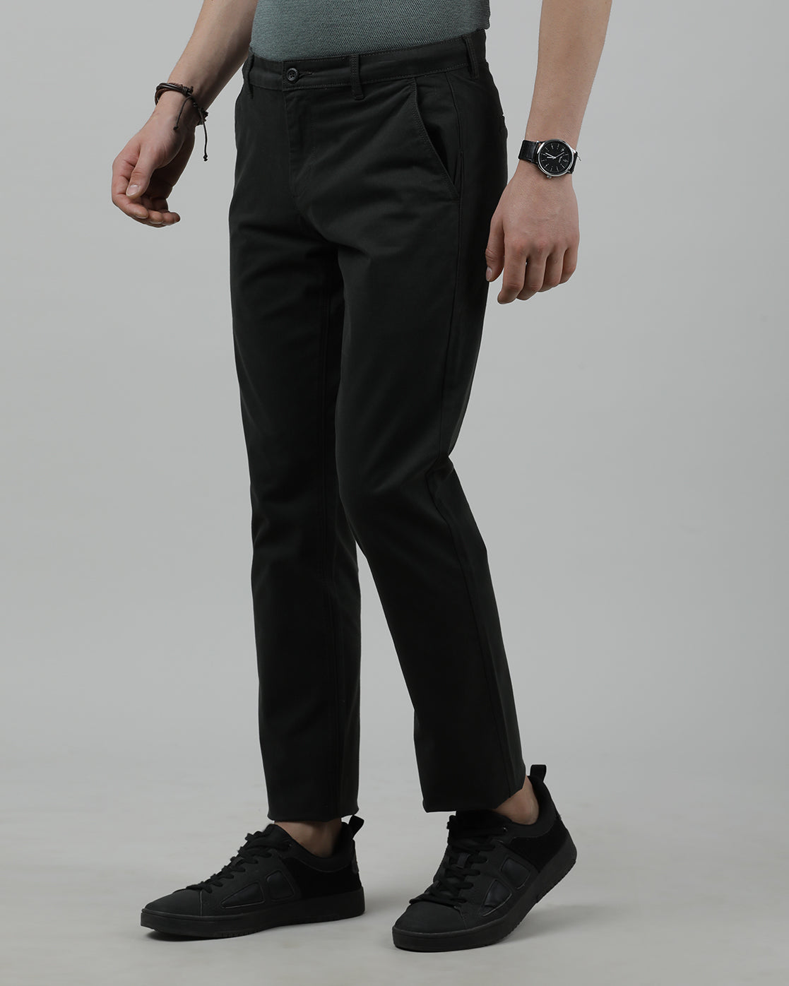 Casual Slim Fit Solid Olive Trousers for Men