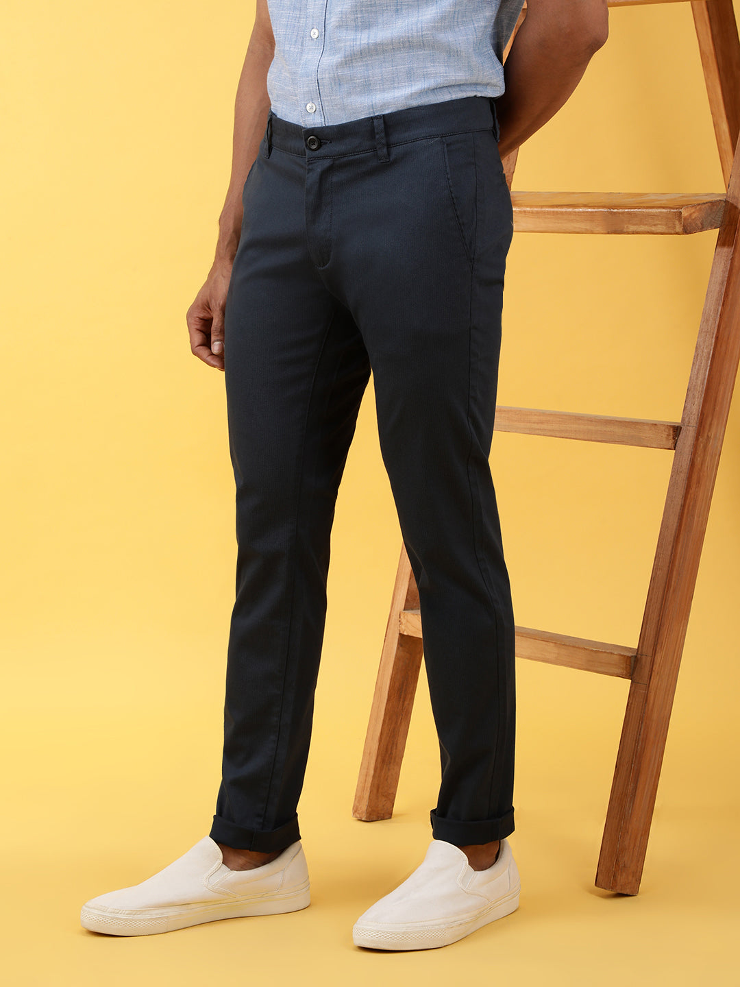 MICRO MOTIF PRINTED CHINO