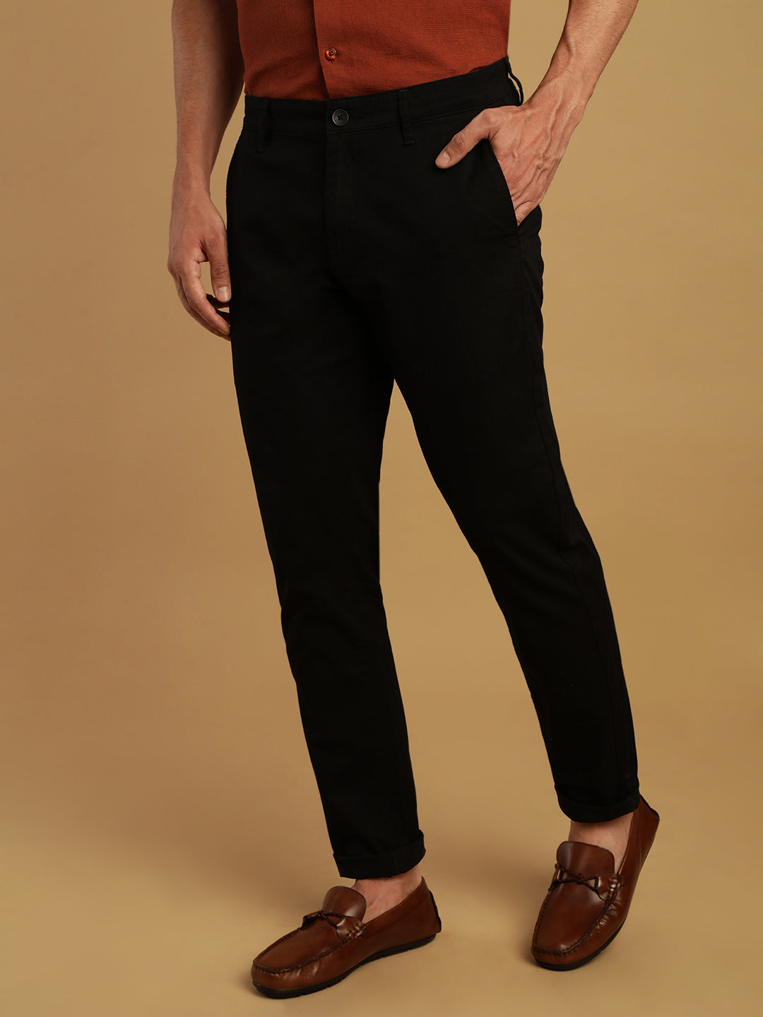 TEXTURED TROUSER IN TRIM FIT