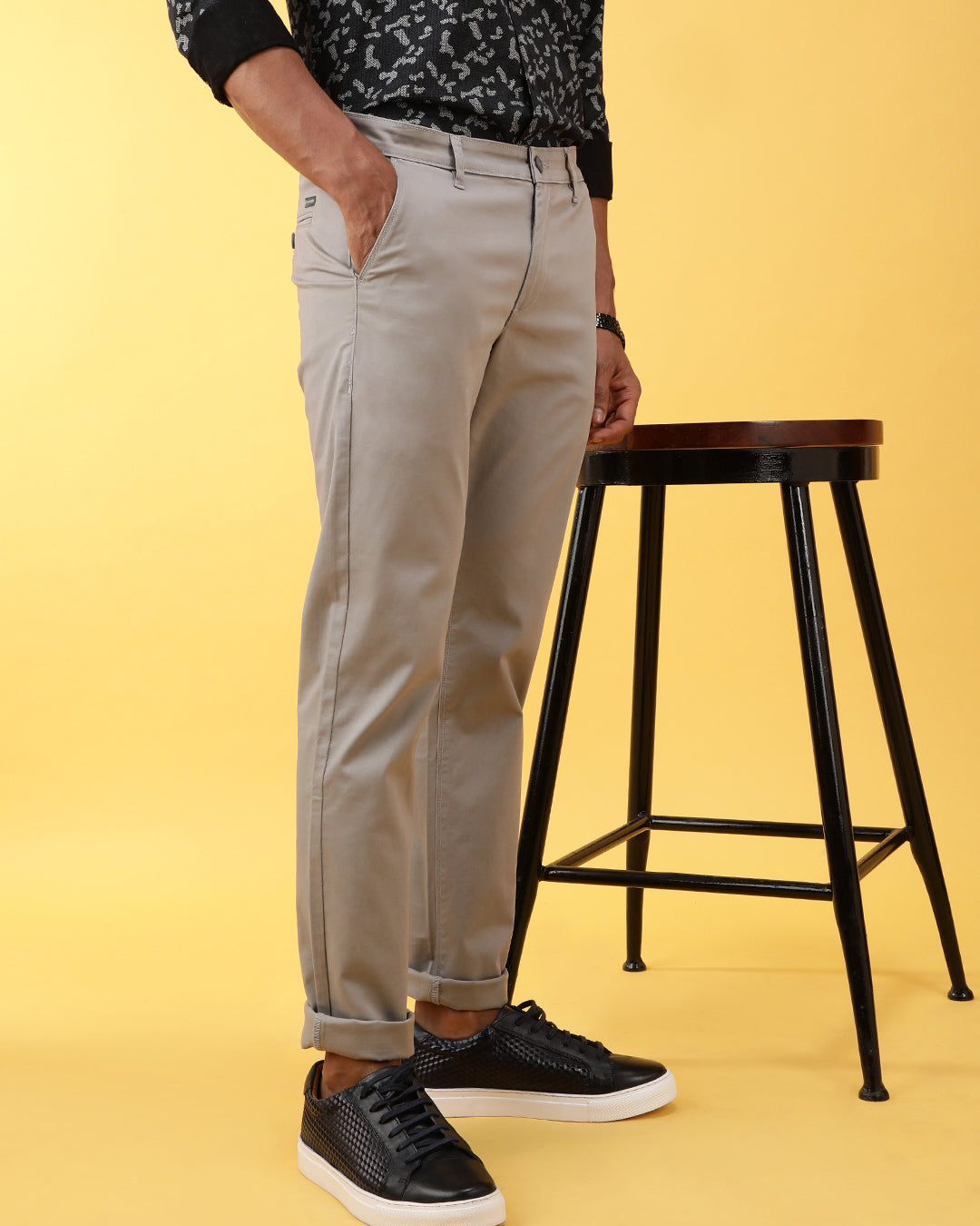 CLASSIC STRETCH GREY CHINO WITH PEACHED FABRIC