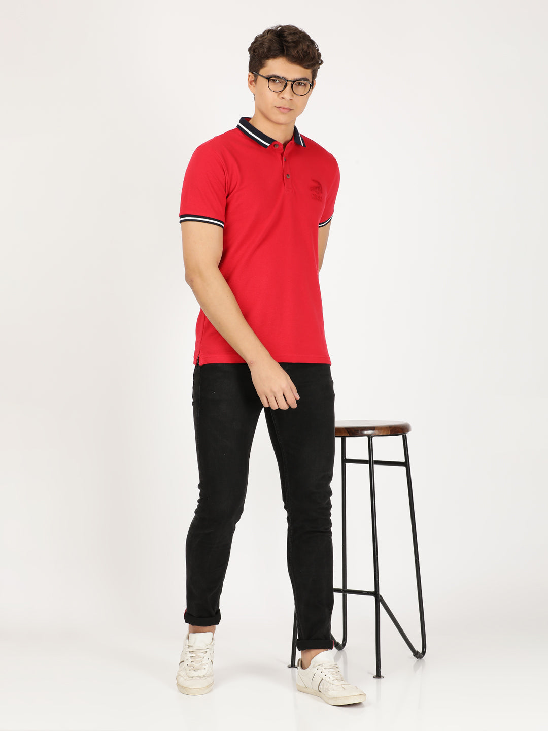 Crocodile Red Solid T-Shirt